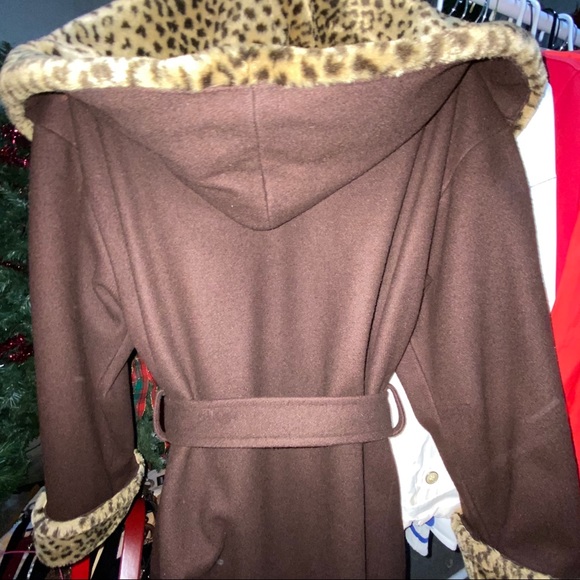 Beautiful brown w/animal print fur trim coat 12/14 - Picture 11 of 15